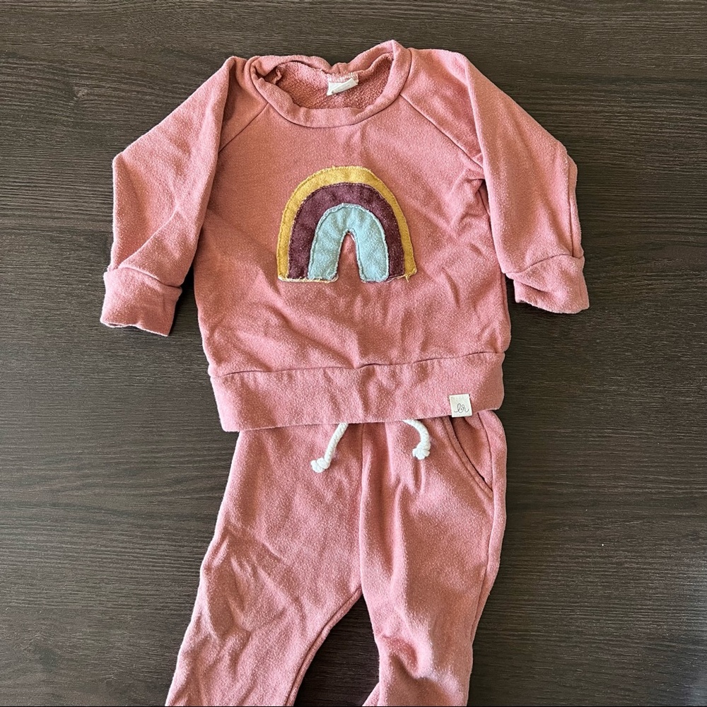 Lulu + Roo sweat suit. Dusty pink. Rainbow detail. 6-12M